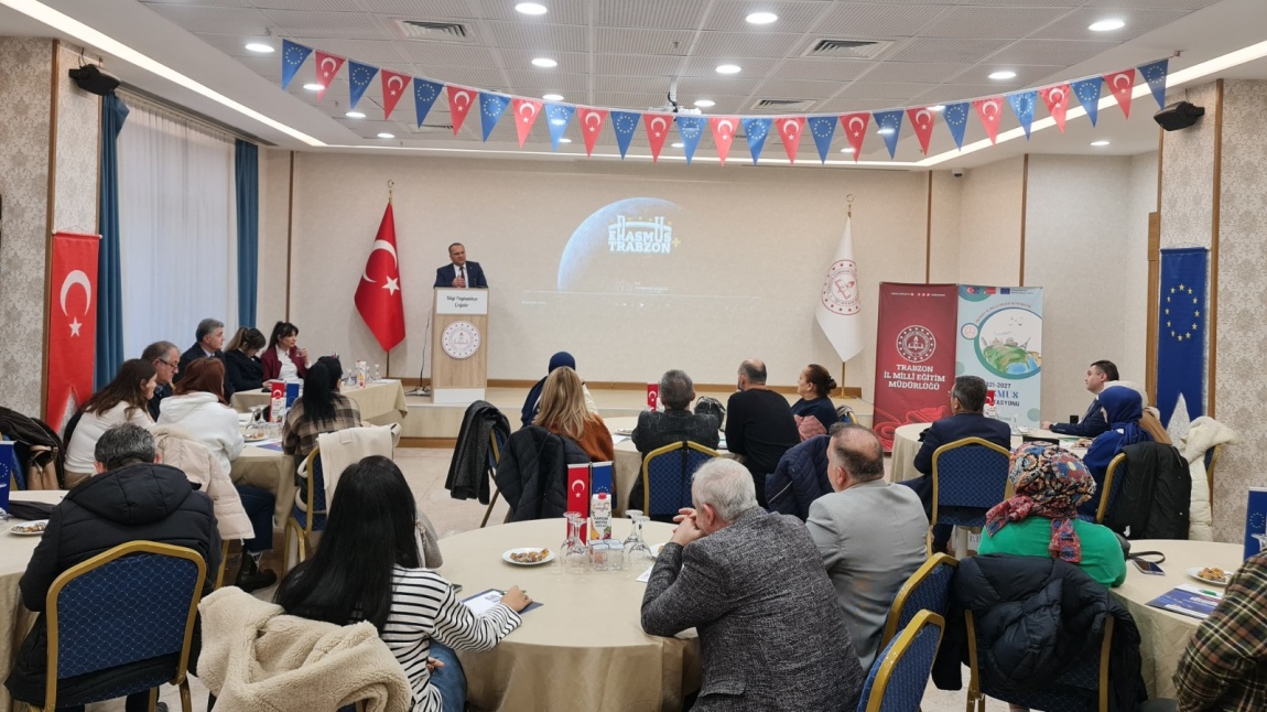 ERASMUS AKREDİTASYONU 2024 OKUL EĞİTİMİ KONSORSİYUM ÜYESİ KURUMLARIN HAZIRLIK SÜRECİ DEĞERLENDİRME TOPLANTISI